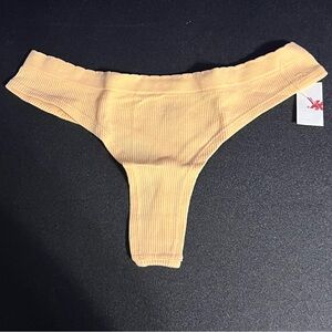 NWT Out From Under Peach Ribbed Thong Panty